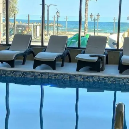 Holiday Luxe Beach & Pool Prima Linie La Mare - Private Parking Navodari