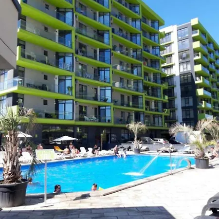 Holiday Luxe Beach & Pool Prima Linie La Mare - Private Parking Apartment